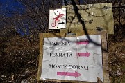 26 Il sent. 27 porta alle falesie, alla ferrata, alla Corna Camoscera